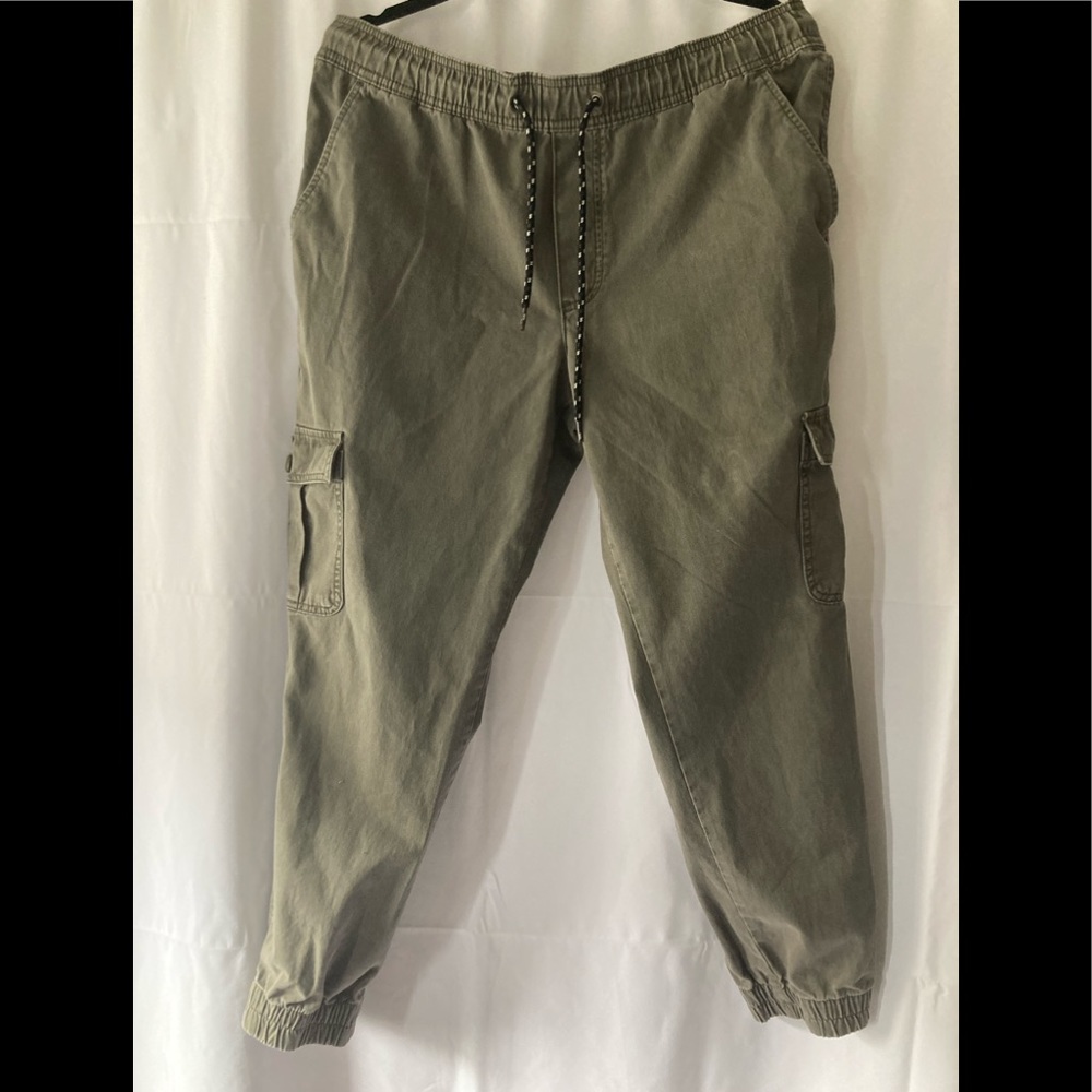 American Rags woman’s joggers